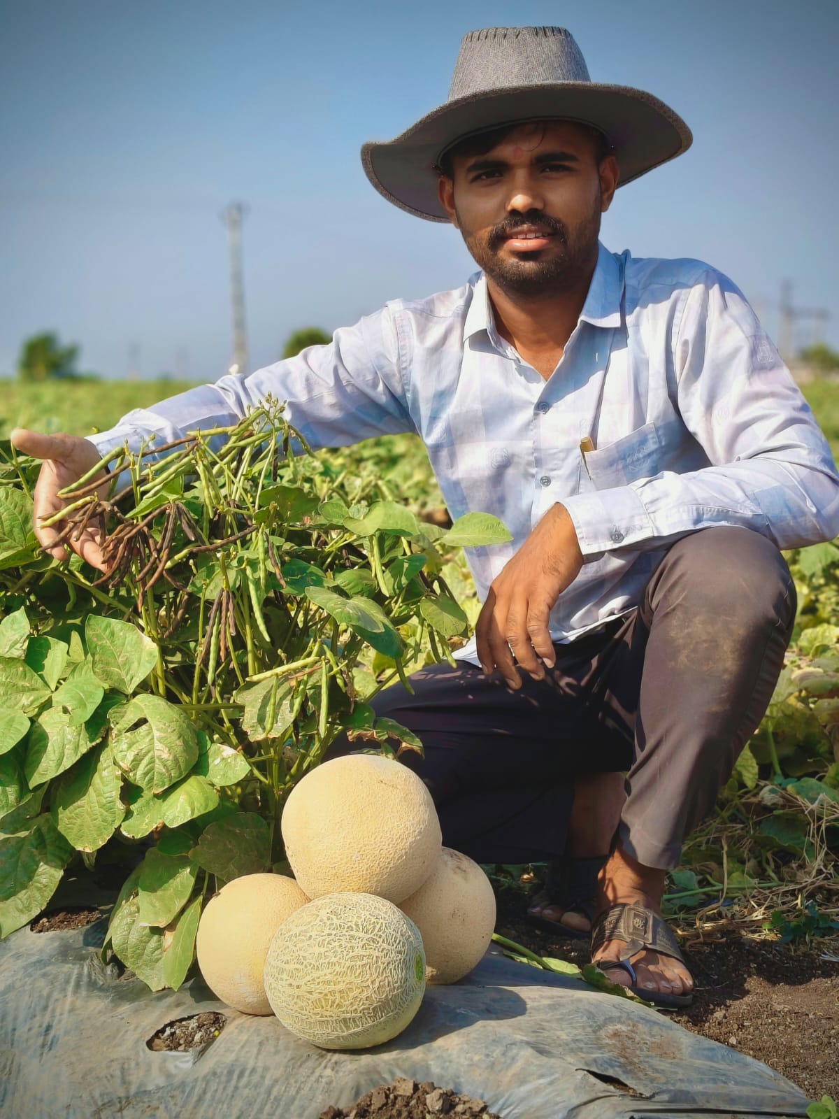 Farmer holding a fresh beetroot harvest